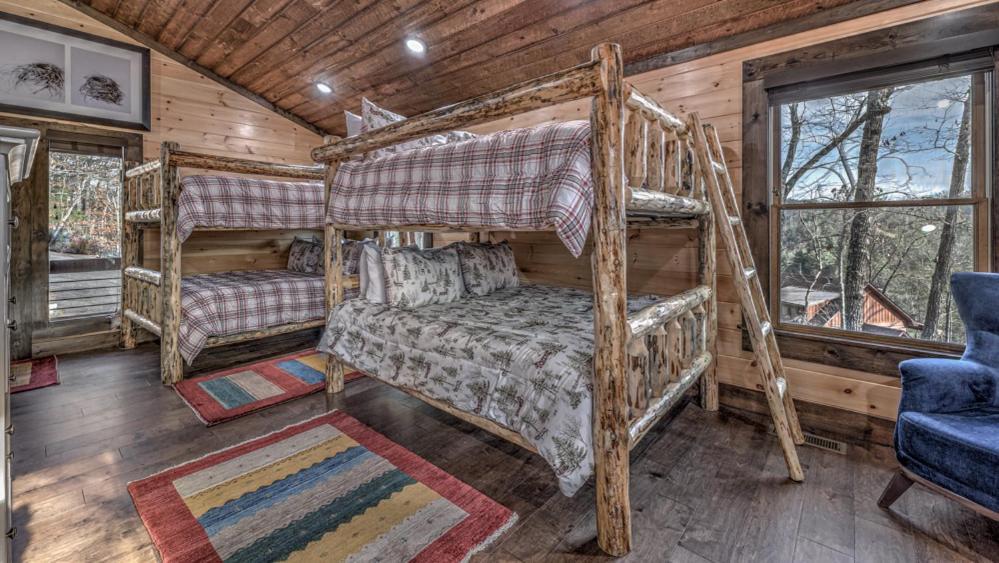ブルーリッジ山脈 Luxe Mountain Retreatヴィラ エクステリア 写真